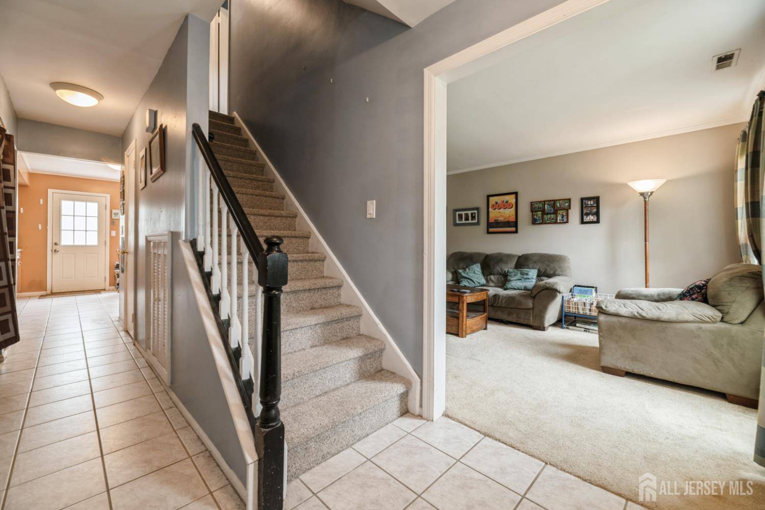 Plainsboro, NJ 08536,3 Pond View DR