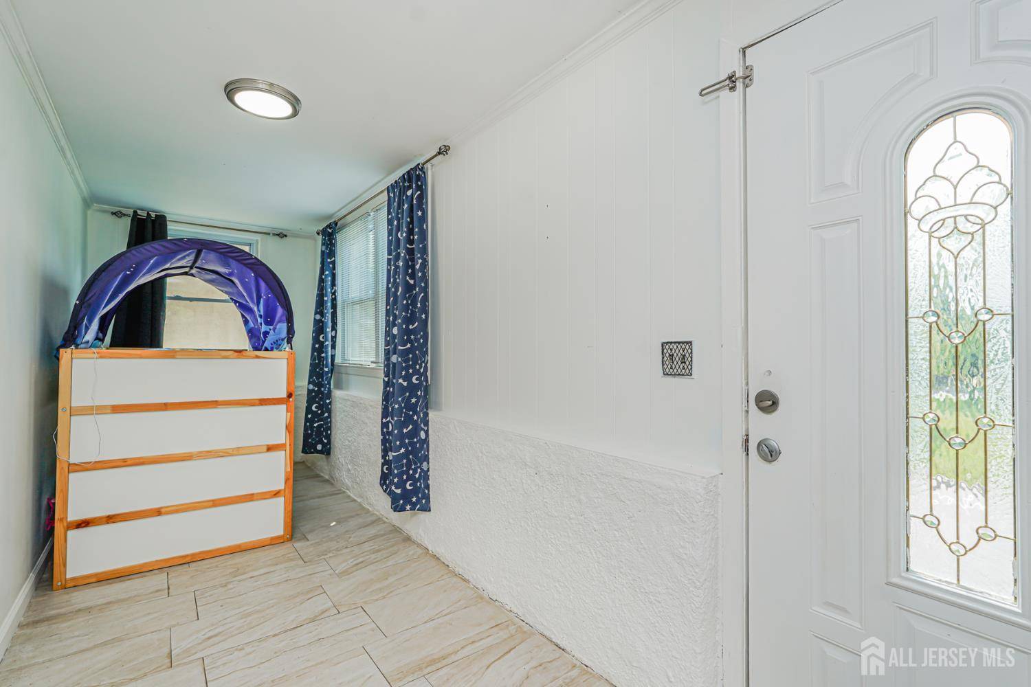 Woodbridge Proper, NJ 07095,61 Trinity LN