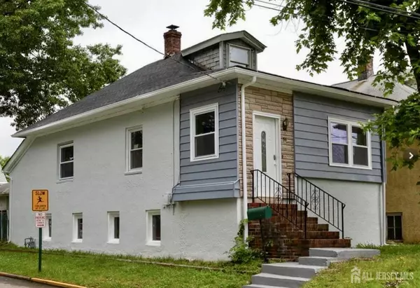 61 Trinity LN, Woodbridge Proper, NJ 07095