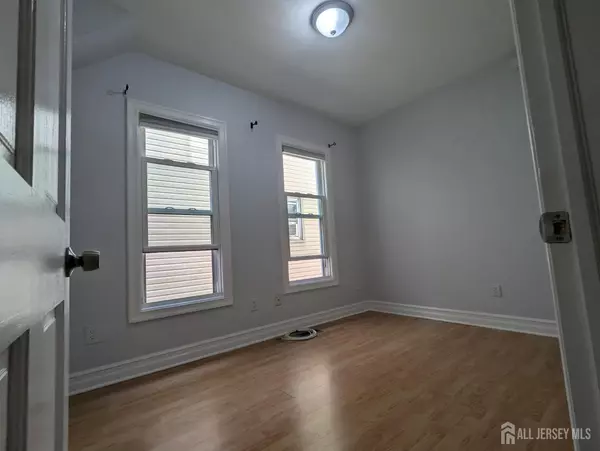 South Amboy, NJ 08879,210 George Street ST