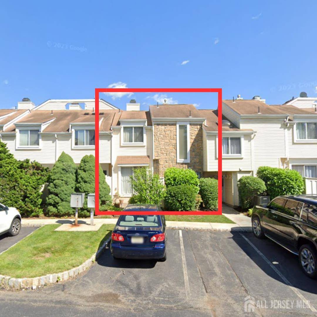 1086 Schmidt LN, North Brunswick, NJ 08902