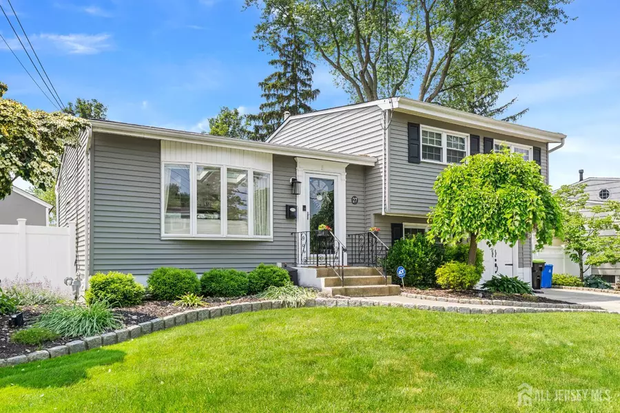 27 York ST, Old Bridge, NJ 08857