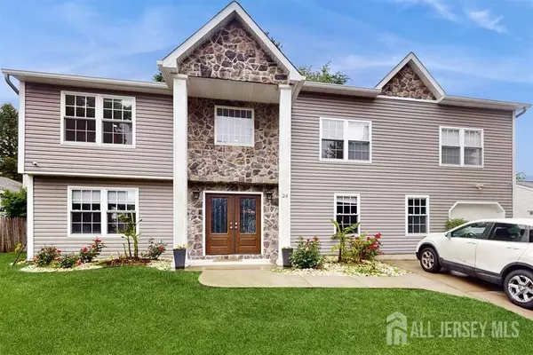 24 Westwood CIR, Edison, NJ 08820