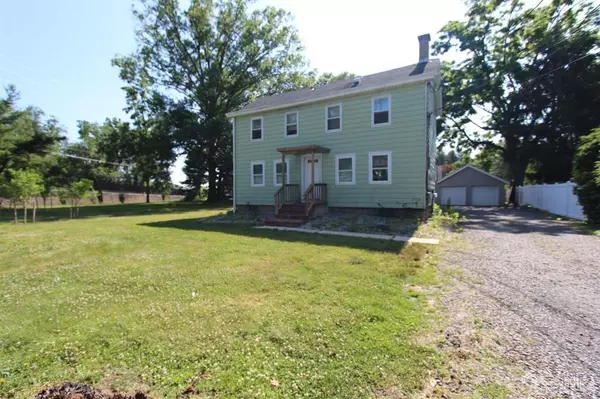 Plainsboro, NJ 08536,2 Maple AVE