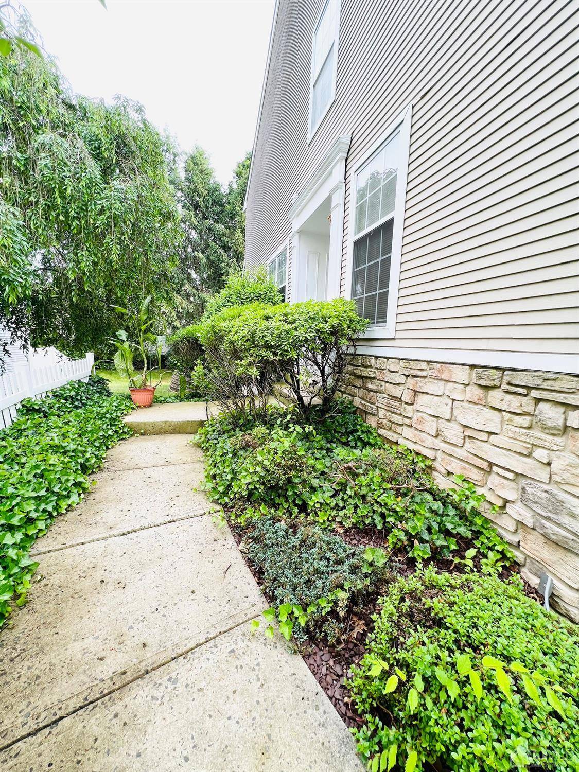 South Brunswick, NJ 08810,1806 Dahlia CIR