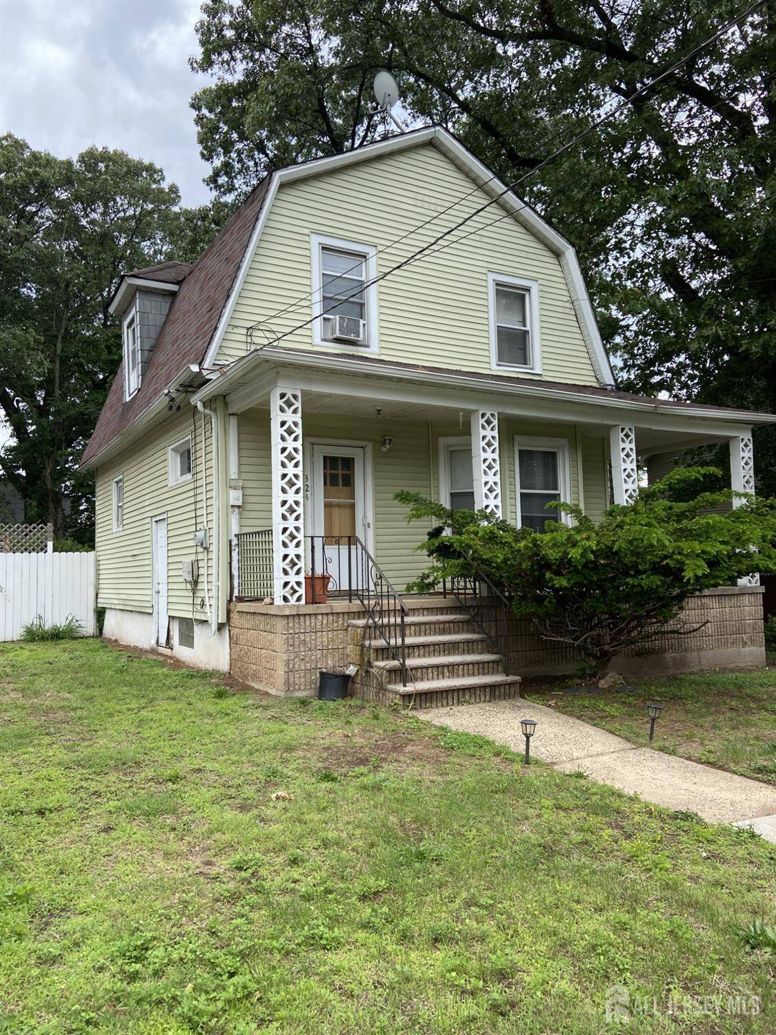 324 Rock AVE, Piscataway, NJ 08854