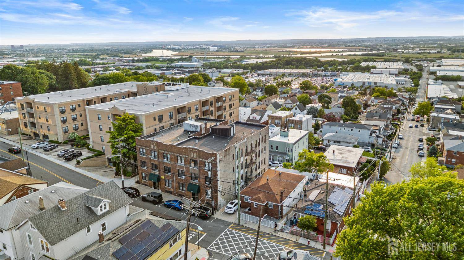 North Bergen, NJ 07047,9017 Bergenwood AVE #2
