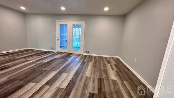 East Brunswick, NJ 08816,36 Bennett CT