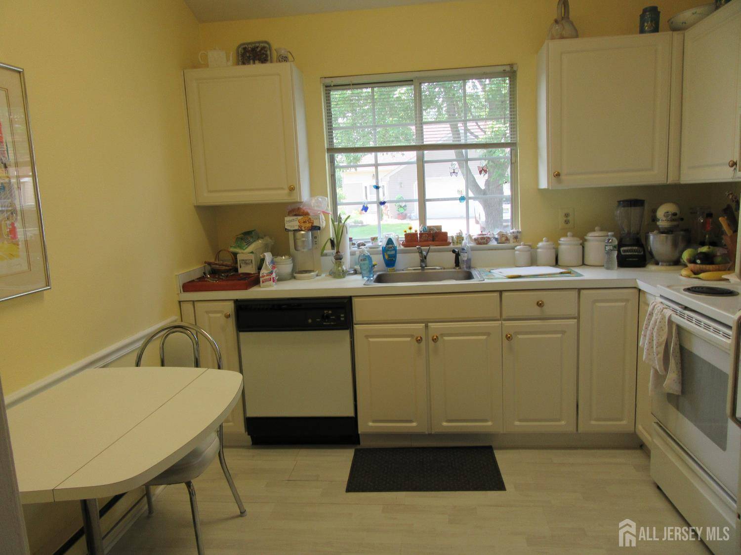 Monroe, NJ 08831,656 Nutley DR #C