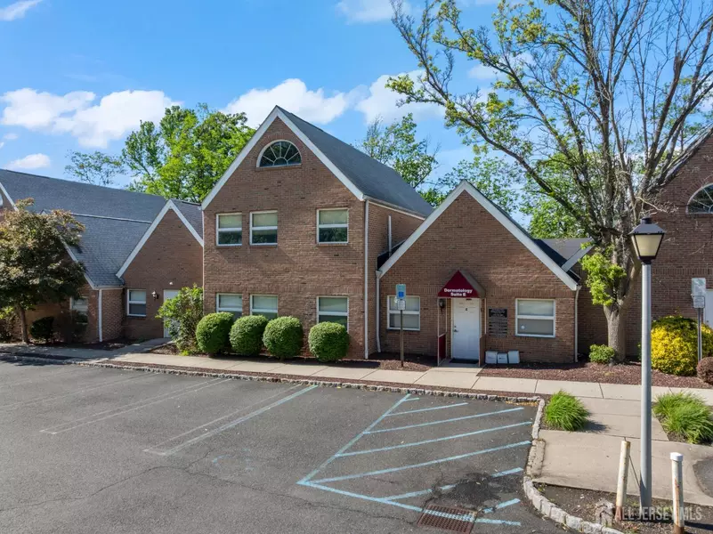 385 State Route 18 HWY, East Brunswick, NJ 08816