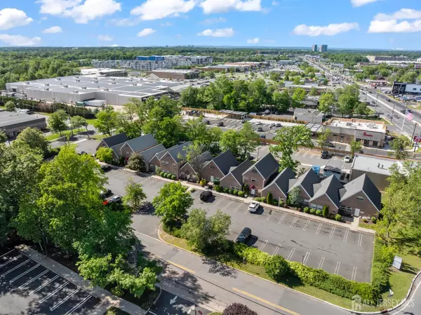 East Brunswick, NJ 08816,385 State Route 18 HWY