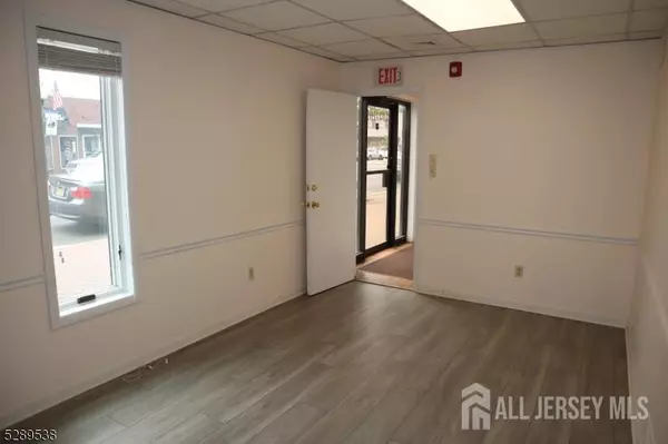 Manville, NJ 08835,102 S Main ST