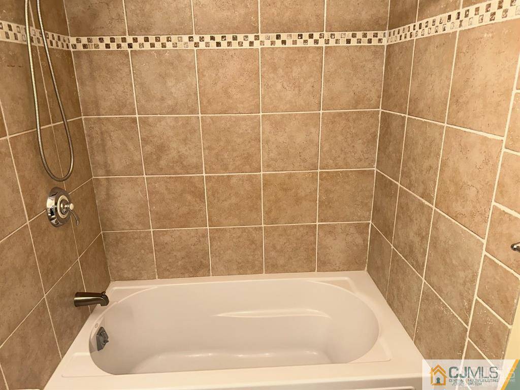 North Brunswick, NJ 08902,3 Folkstone CT