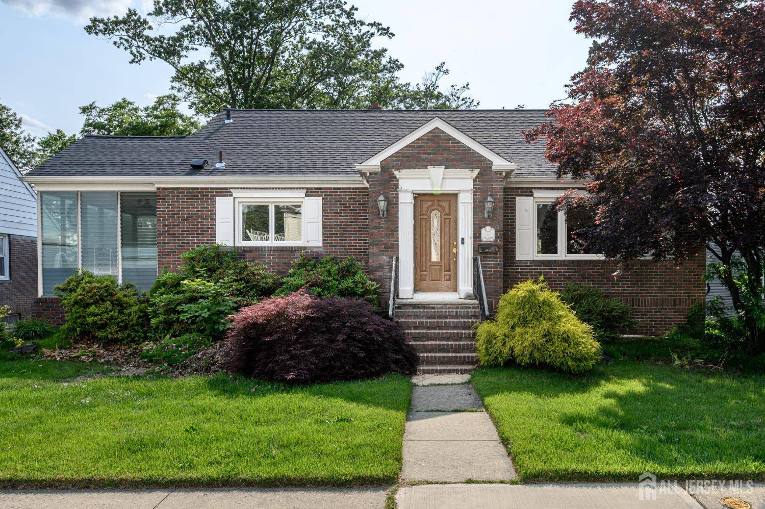 1 Pearl ST, Sayreville, NJ 08872