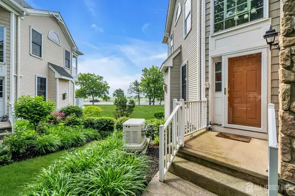 South Amboy, NJ 08879,66 S Shore DR