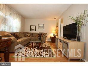 South Brunswick, NJ 08852,34 Beechwood CT