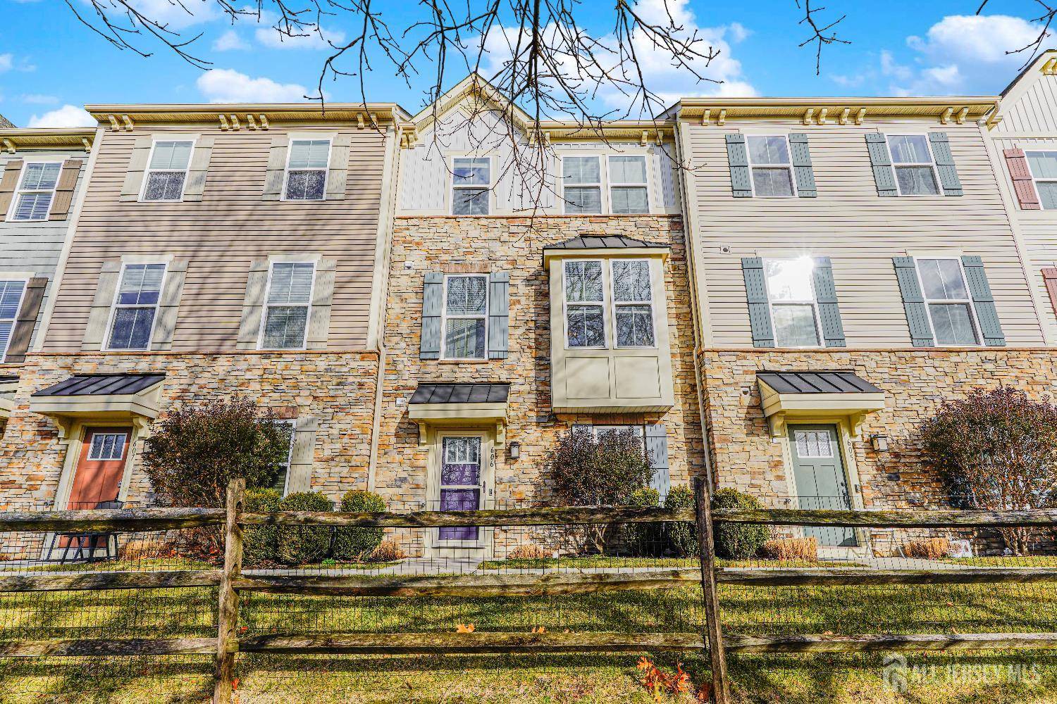 606-A Bayside CT, South Amboy, NJ 08879