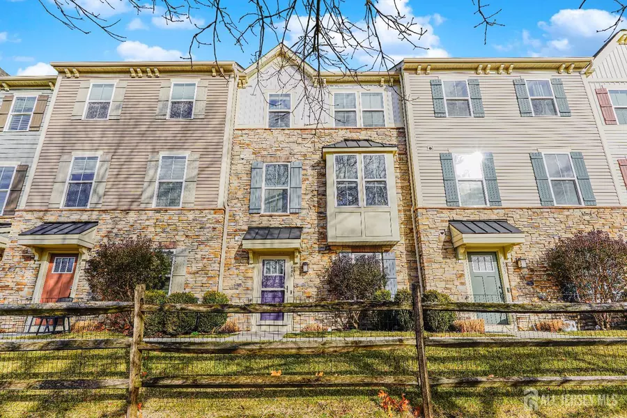 606-A Bayside CT, South Amboy, NJ 08879