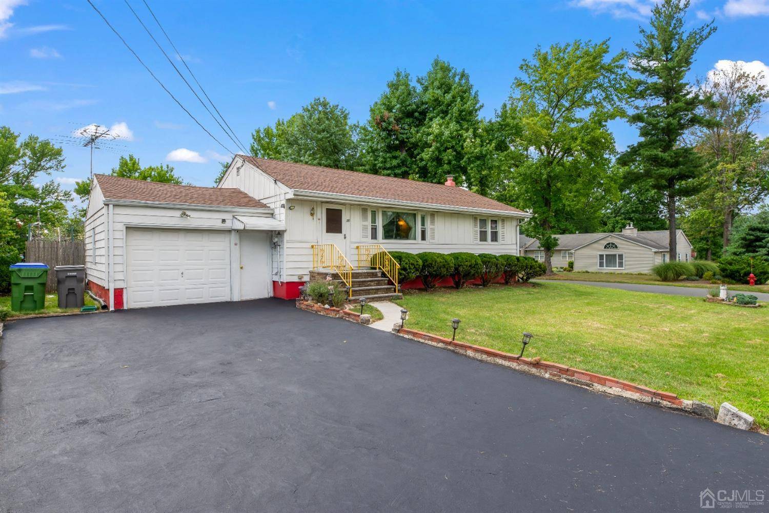 Edison, NJ 08820,25 Lamar AVE