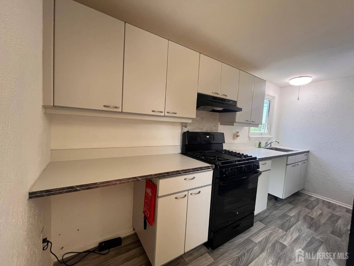 South Amboy, NJ 08879,14 Barkalow ST