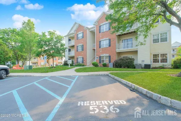 South Plainfield, NJ 07080,511 Coppola DR