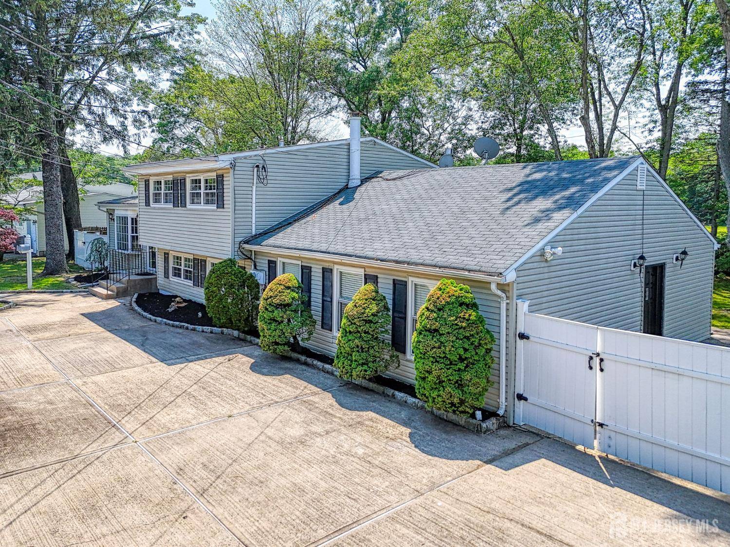 Old Bridge, NJ 08857,281 Cindy ST