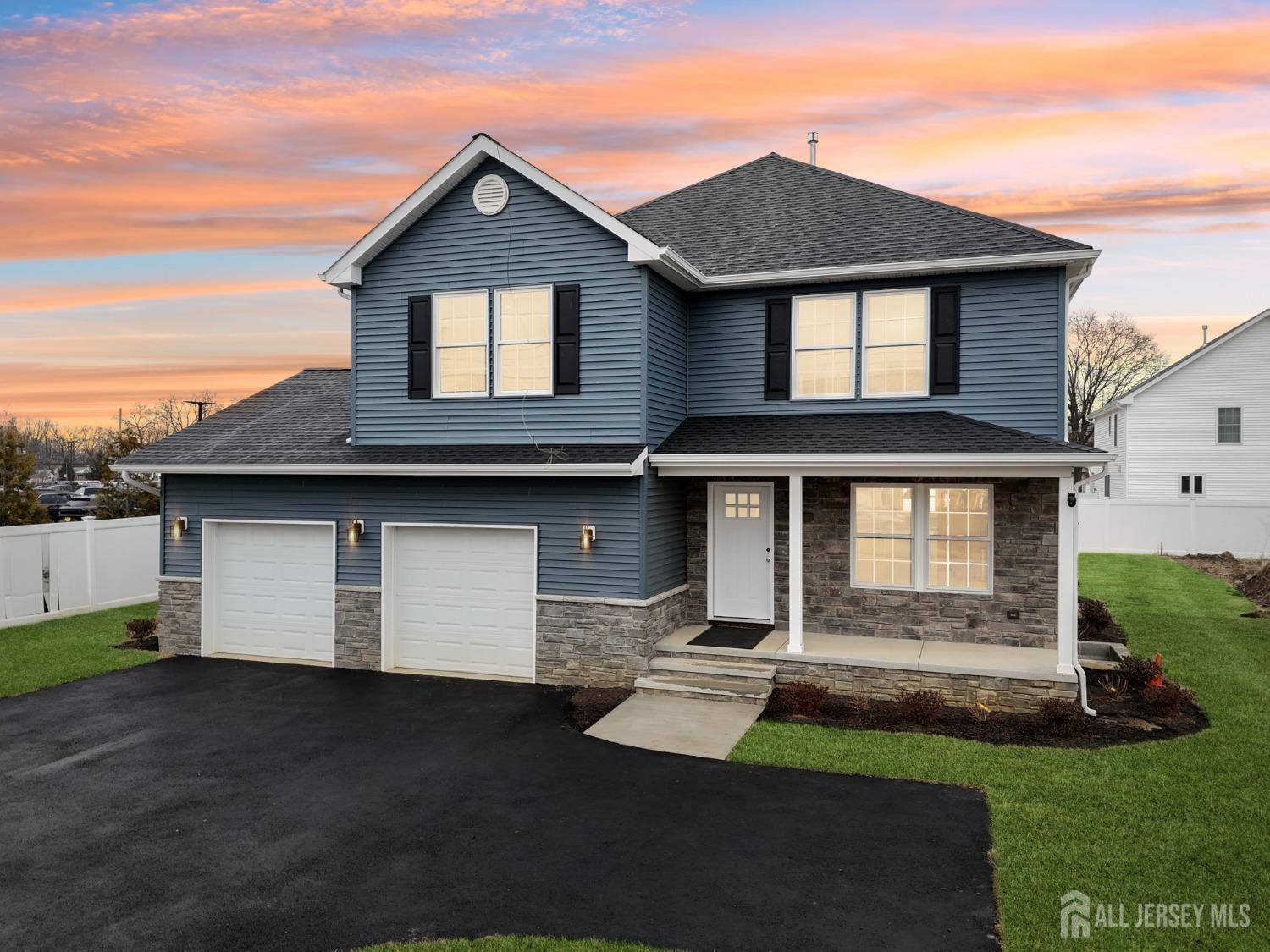 559 HOLMDEL RD, Hazlet, NJ 07730
