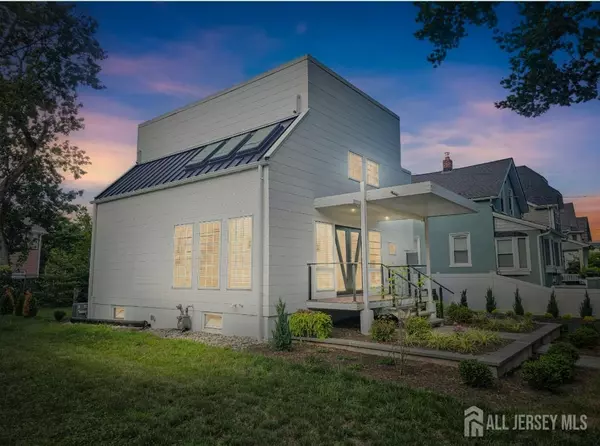 Metuchen, NJ 08840,15 School ST