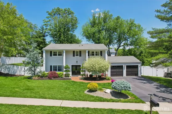 35 POET DR, Matawan, NJ 07747