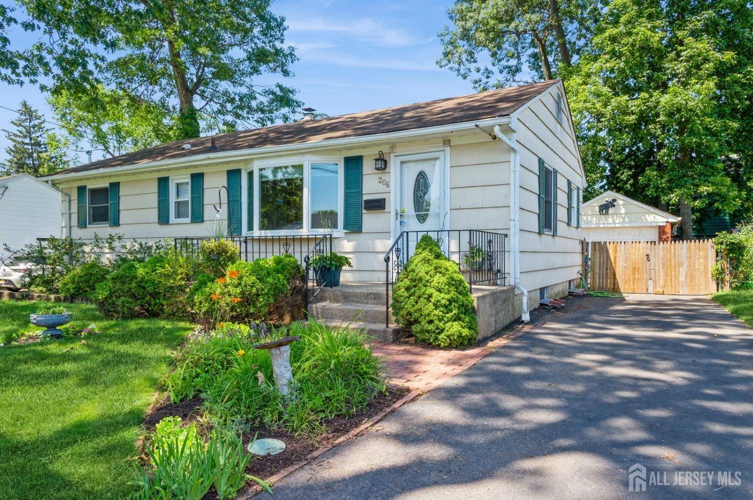 206 Charlotte AVE, South Bound Brook, NJ 08880