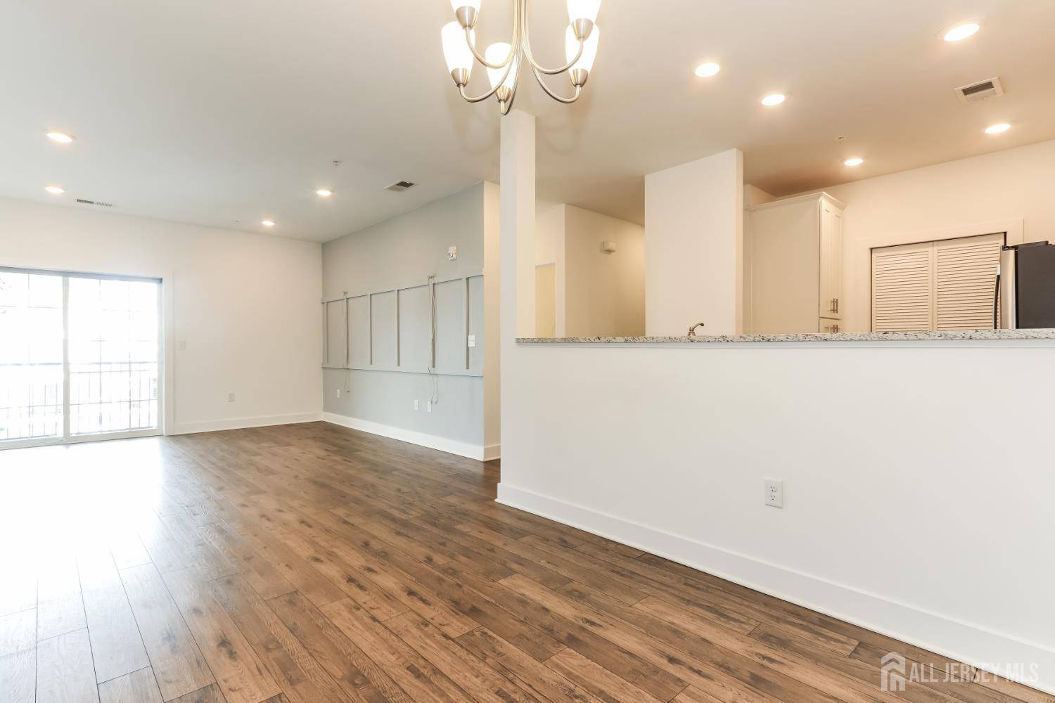 Monroe, NJ 08831,827 Stiller LN
