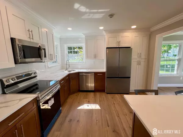 Monroe, NJ 08831,16 Canterbury DR
