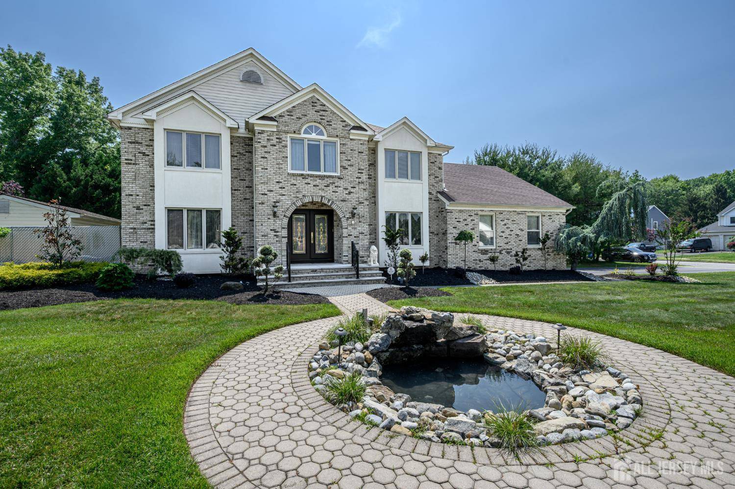 Manalapan, NJ 07726,1 Wilfred RD