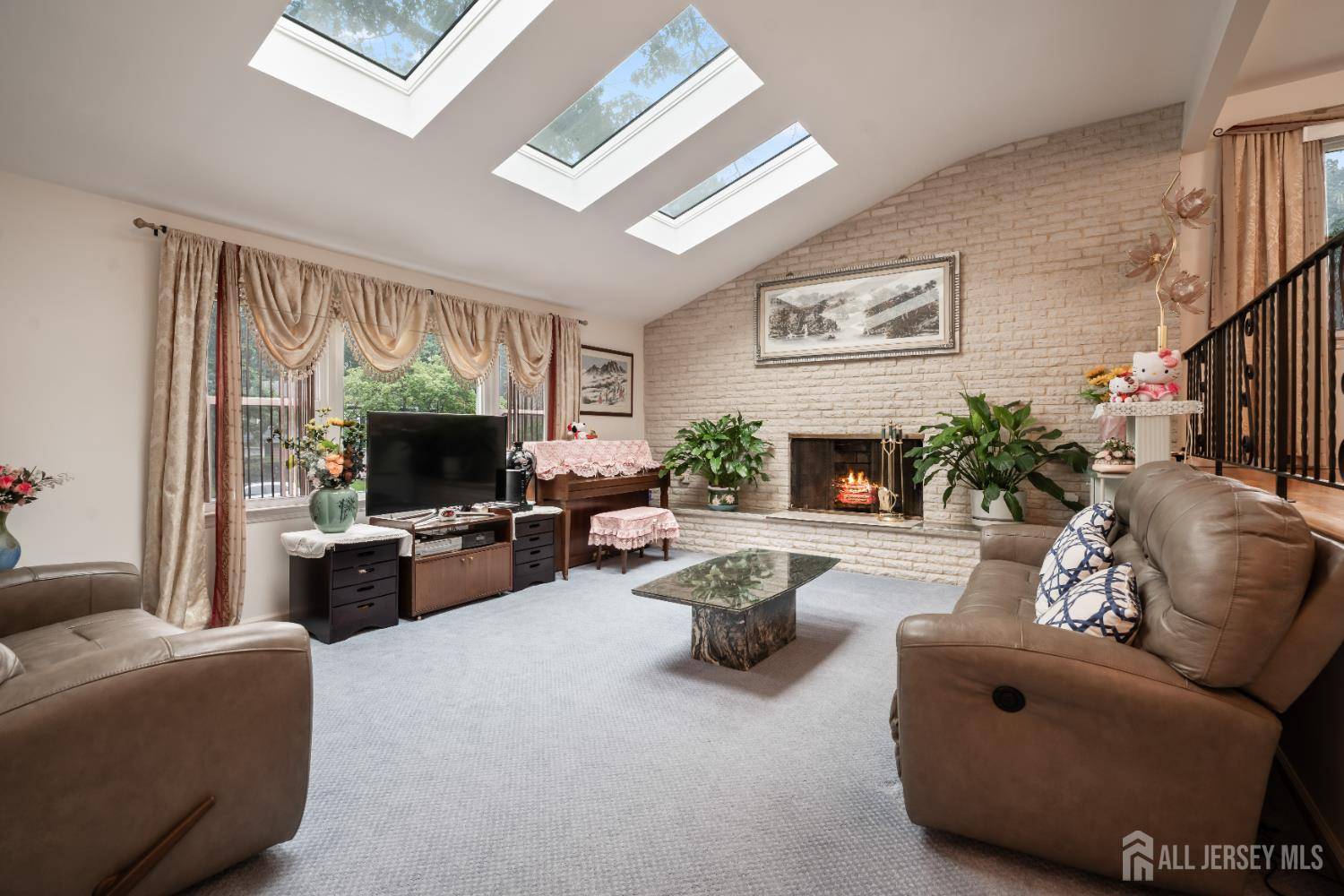 East Brunswick, NJ 08816,14 Bosko DR