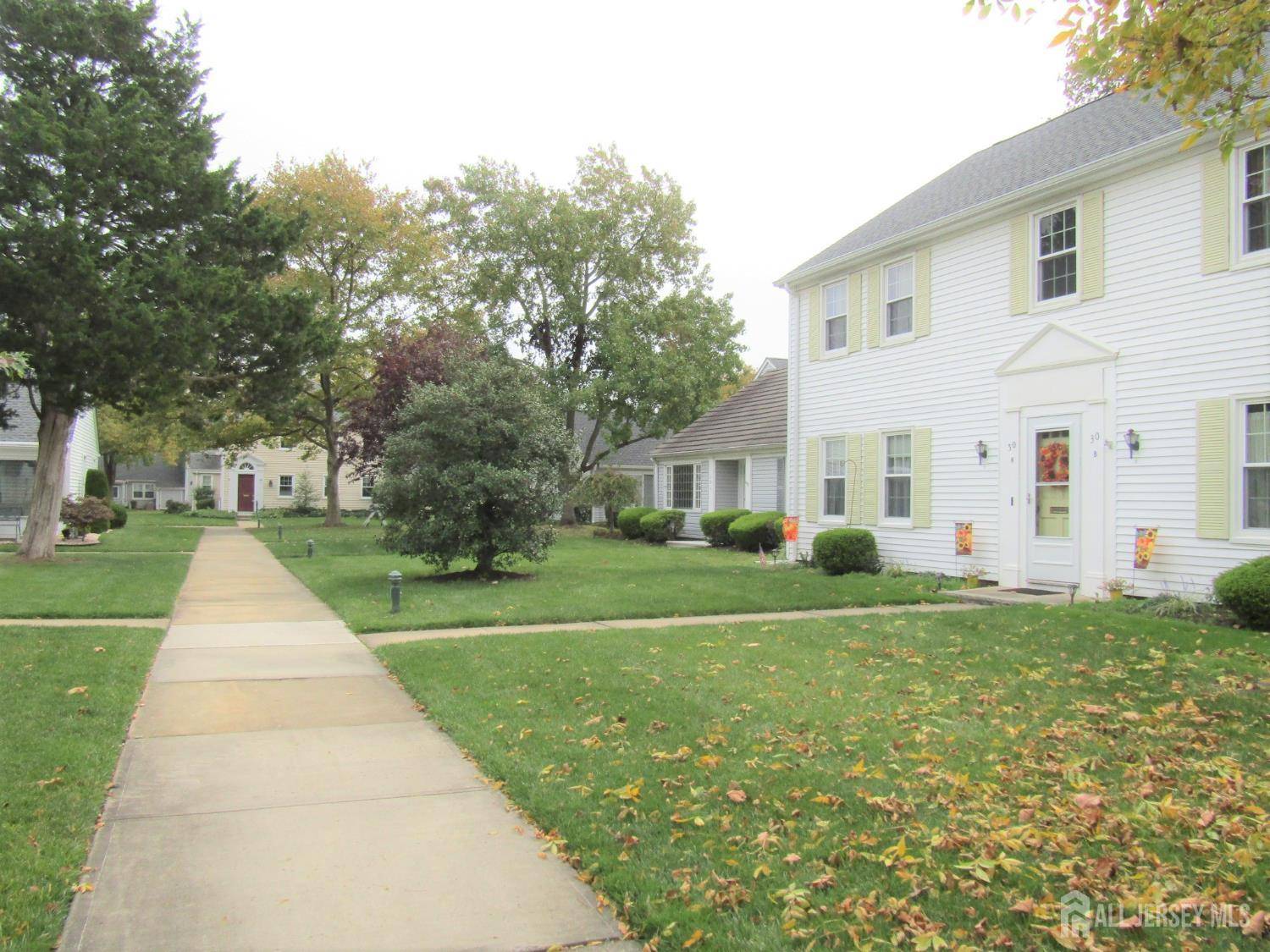 30-N Bradford LN, Monroe, NJ 08831