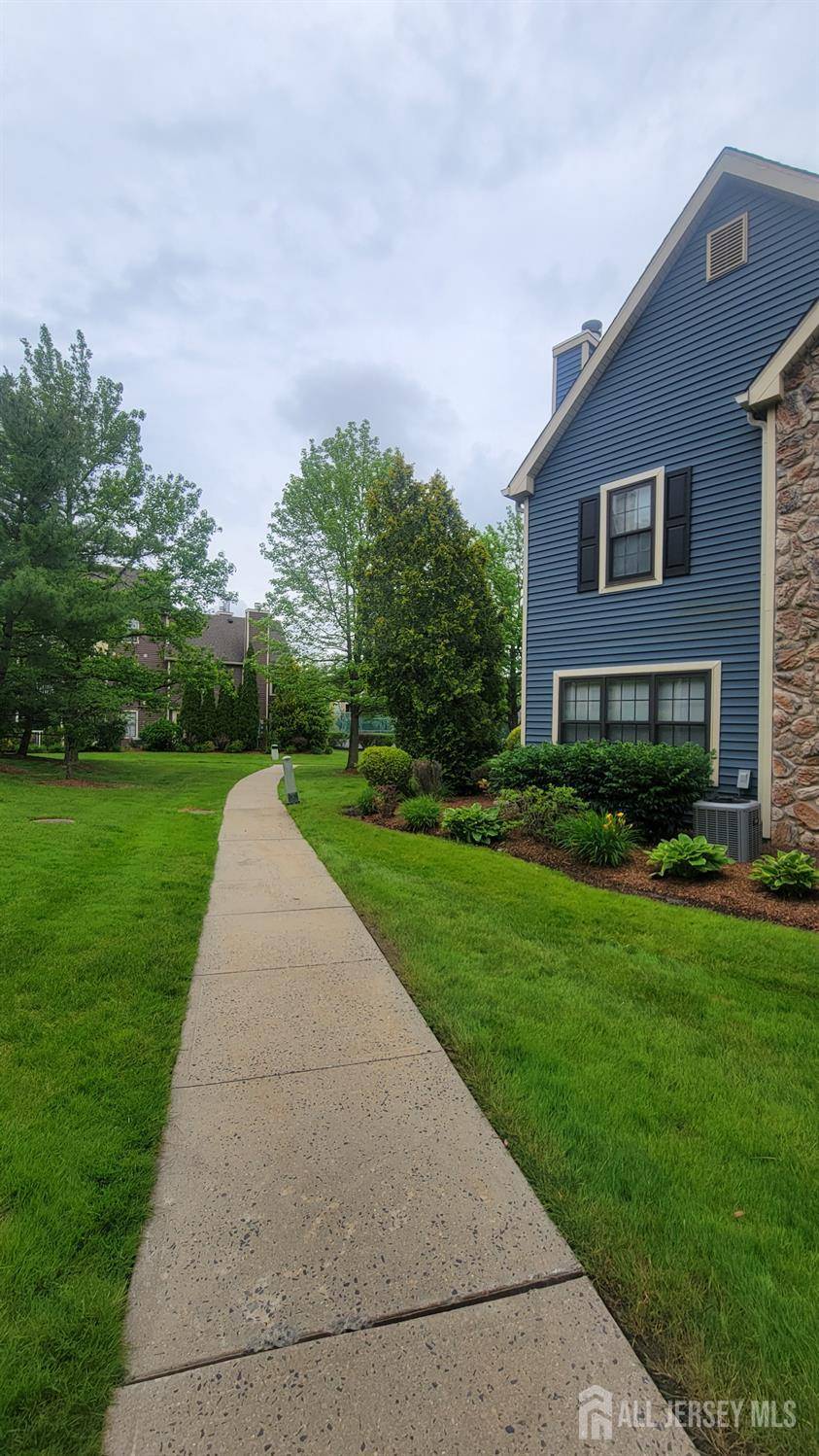 East Brunswick, NJ 08816,138 Longfield CT