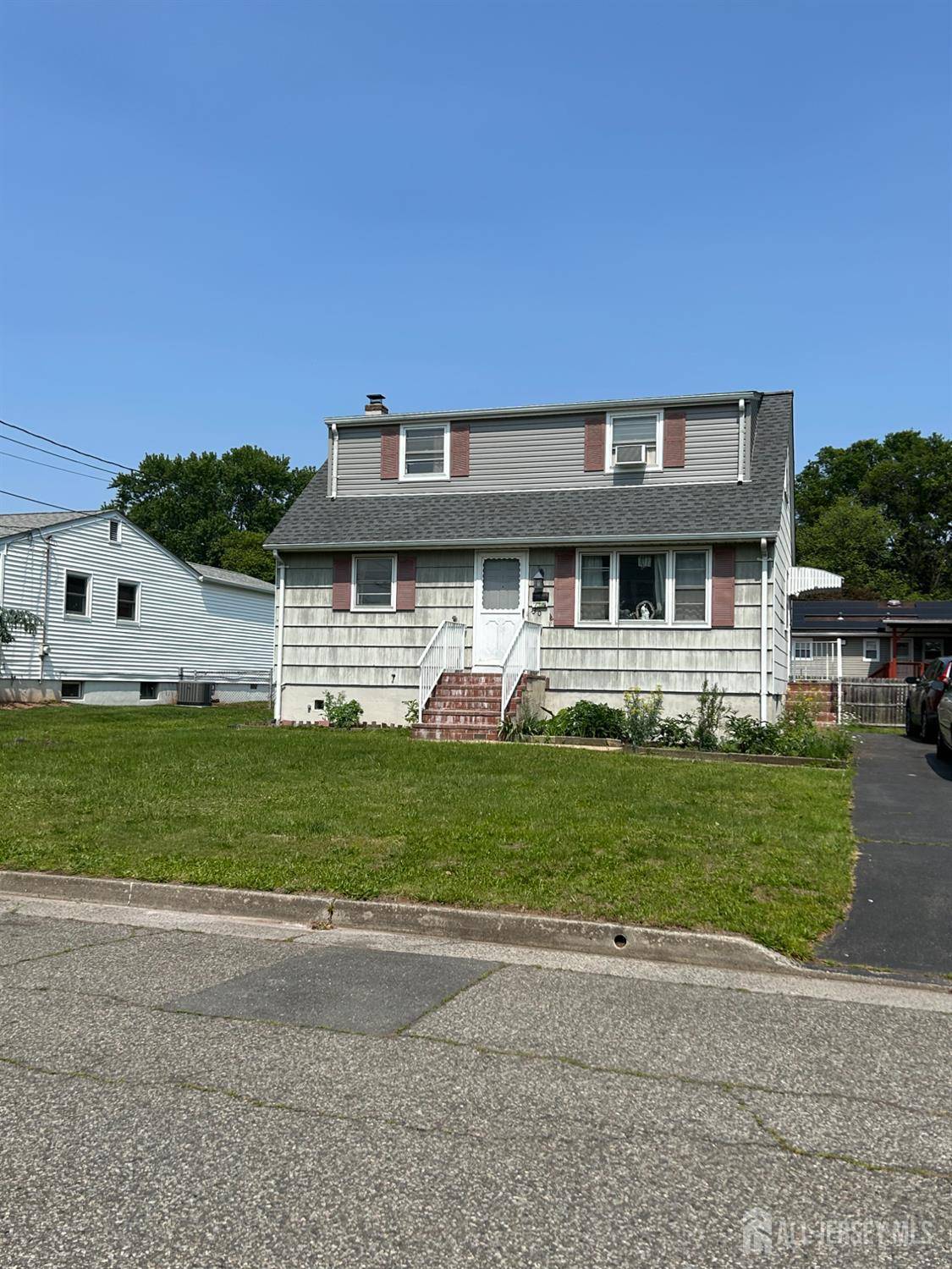 130 2nd ST, Middlesex, NJ 08846