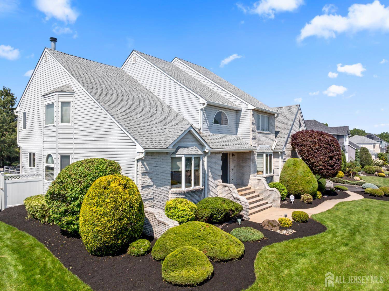 Edison, NJ 08820,6 Allison CT