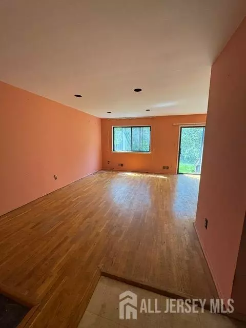 Old Bridge, NJ 07747,165 Penn CT