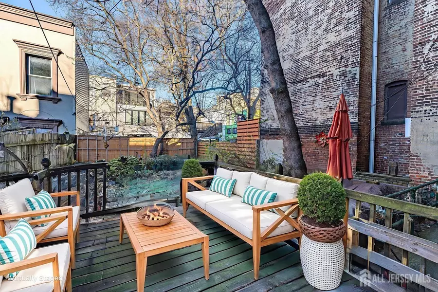 300 2ND ST #2, Jersey City, NJ 07302