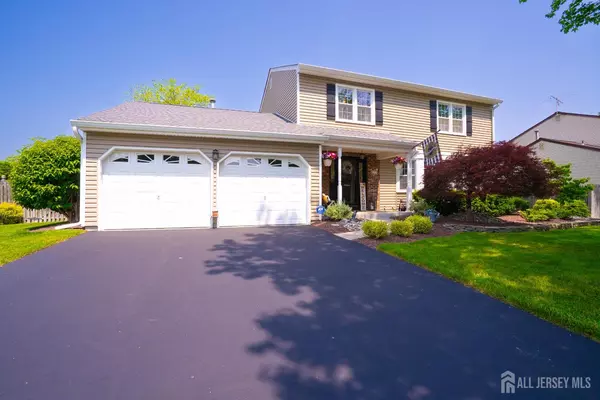 South Brunswick, NJ 08810,33 Wetherhill WAY