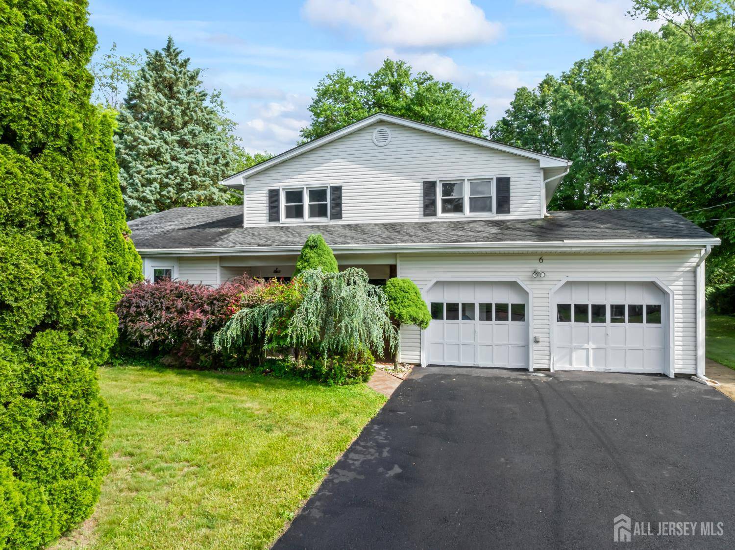 6 Dexter RD, East Brunswick, NJ 08816