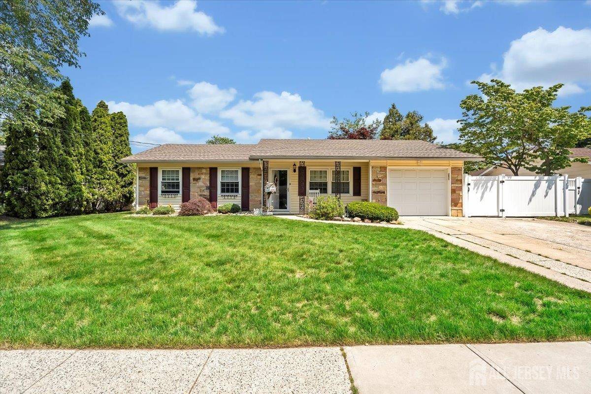 13 Sheffield AVE, Monroe, NJ 08831