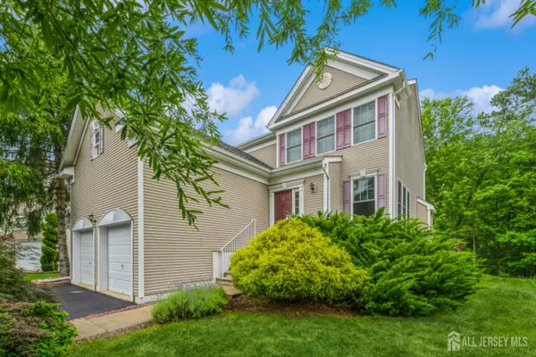 Old Bridge, NJ 08857,28 Walden CT