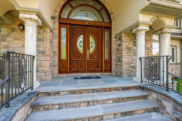 Edison, NJ 08820,87 Ellmyer RD