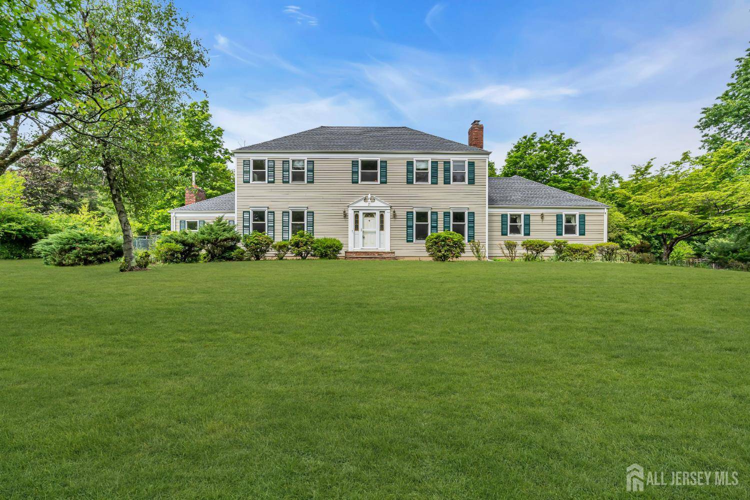 21 Shadyside CT, Branchburg, NJ 08876