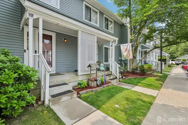 South Brunswick, NJ 08852,12 Regal DR