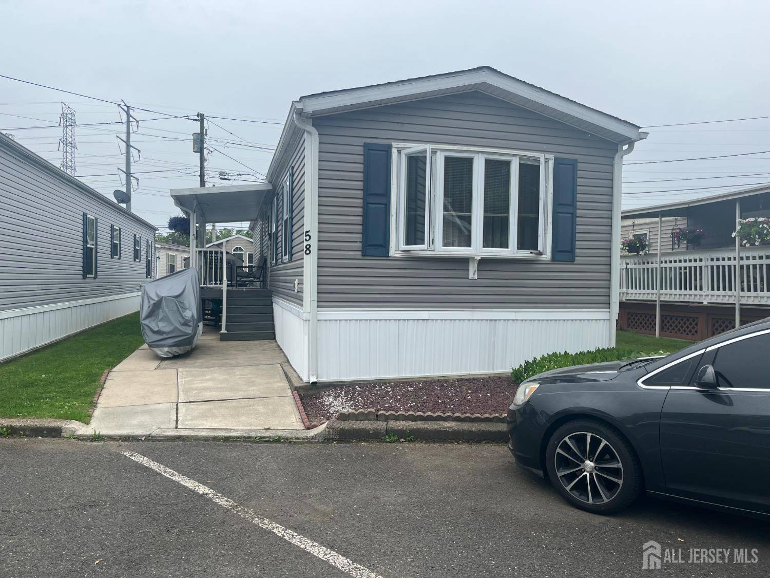 58 E coddington AVE, Avenel, NJ 07001