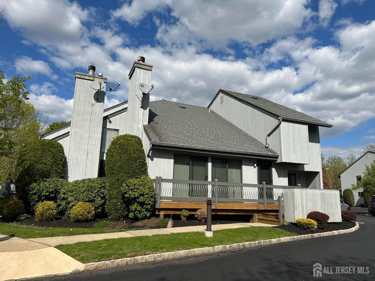 46 Ironwood CT, South Brunswick, NJ 08852