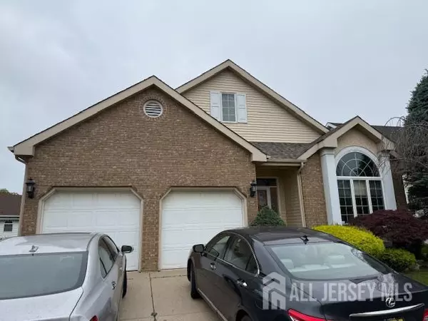 Monroe, NJ 08831,102 Leeds LN